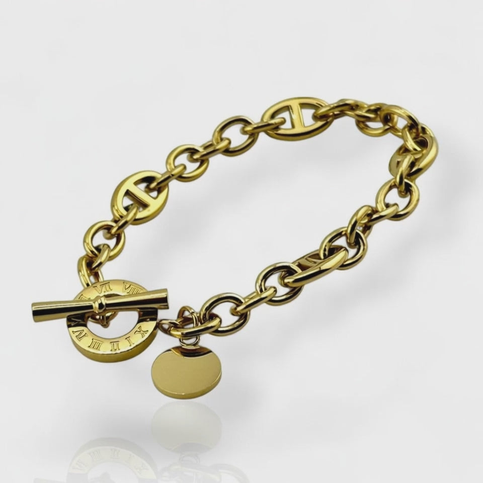 Load video: Cable &amp; Marina Gold 8mm Bracelet